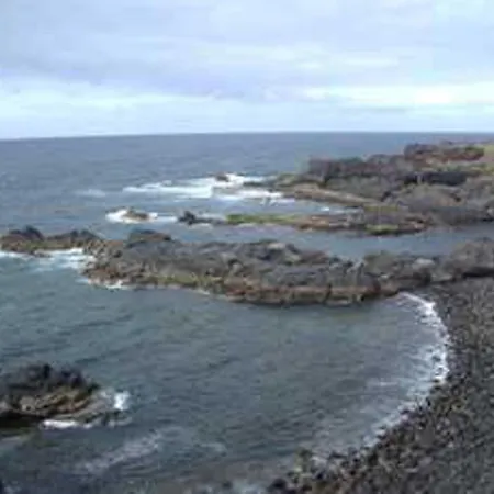 Villa-sleeps4-parking-garden-pool-nearairport Villa San Cristóbal de La Laguna